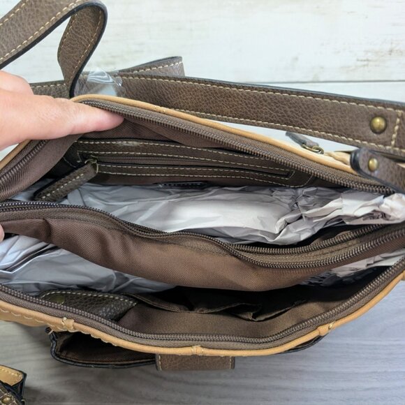 Brown hobo crossbody bag with wristlet by Bolo NWT - Picture 5 of 9